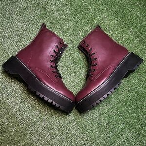 Universal Thread Combat Boots NWOT